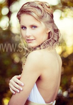 Cвадебная прическа С14190 в греческом стиле