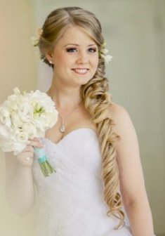 Cвадебная прическа О20946 в греческом стиле