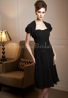 Вечернее платье J4469-И19963. С прямой юбкой, короткое без шлейфа.