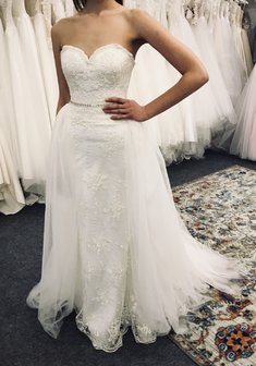 Свадебное платье Флора-O34634. С прямой юбкой, длинное со шлейфом.