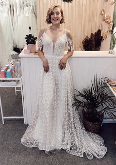 Свадебное платье Шэрил-O42777. А-силуэт, длинное без шлейфа.