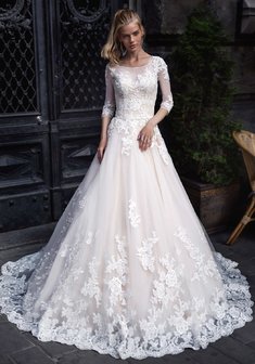 Свадебное платье Dominique от Nava Bride-M66852. С пышной юбкой, длинное со шлейфом.