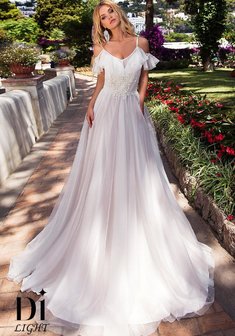 Свадебное платье Valery Di Light от Diantamo-M66876. А-силуэт, длинное со шлейфом.