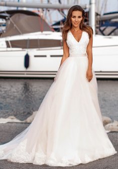 Свадебное платье Cranberry Mouse от Katty Shved-М66931. А-силуэт, длинное со шлейфом.