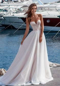 Свадебное платье Shy Rose от Katty Shved-М66952. А-силуэт, длинное со шлейфом.