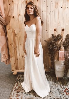 Свадебное платье Сьюзен-сатин-O67048. А-силуэт, длинное со шлейфом.