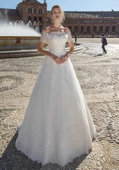 Свадебное платье Нимфа-М67860. А-силуэт, длинное без шлейфа.