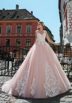 Свадебное платье Алвина-М67865. С пышной юбкой, длинное со шлейфом.