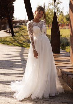 Свадебное платье Эрна-A69498. С пышной юбкой, длинное со шлейфом.