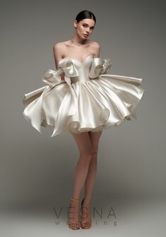 Свадебное платье Принцесс Сильвер Перл-V69866. С пышной юбкой, короткое без шлейфа.