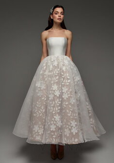 Свадебное платье Флора-V70042. С пышной юбкой, короткое без шлейфа.