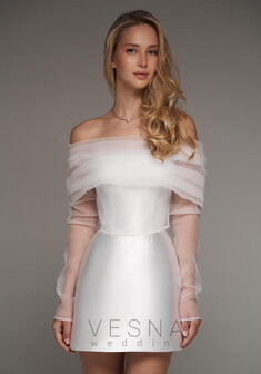 Свадебное платье Жаклин Силк Вайт + Вуаль-V70222. С прямой юбкой, короткое без шлейфа.