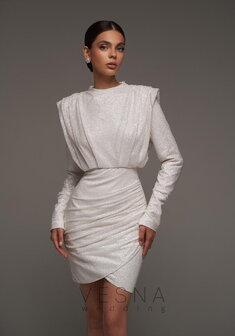 Свадебное платье Джина Мини Серебро-V70224. С прямой юбкой, короткое без шлейфа.