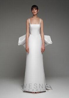 Свадебное платье Джулия Вайт-V70240. С прямой юбкой, длинное без шлейфа.