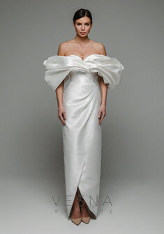 Свадебное платье Рафаэль Вайт-V70303. С прямой юбкой, длинное без шлейфа.