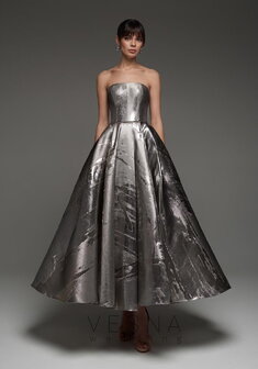 Вечернее платье Грейс Спейс-V70421. С пышной юбкой, длинное без шлейфа.