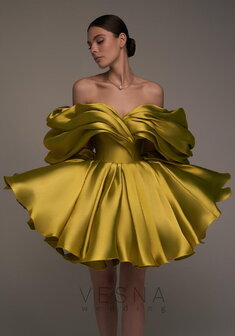 Вечернее платье Рафаэлла Голд-V70523. С пышной юбкой, короткое без шлейфа.