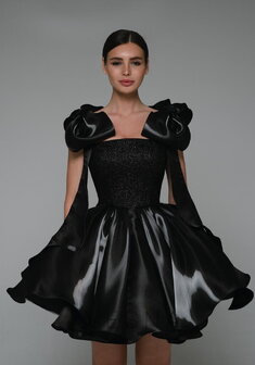 Вечернее платье Ника Нуар-V70542. С пышной юбкой, короткое без шлейфа.