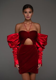 Вечернее платье Спейси Рэд-V70547. С прямой юбкой, короткое без шлейфа.