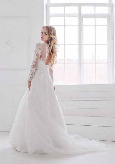 Свадебное платье Бертурия-V54785 - Свадебный салон Vesna