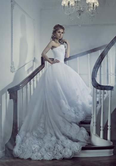 Свадебное платье 28-001-V31899 - Свадебный салон VESTA-BRIDE