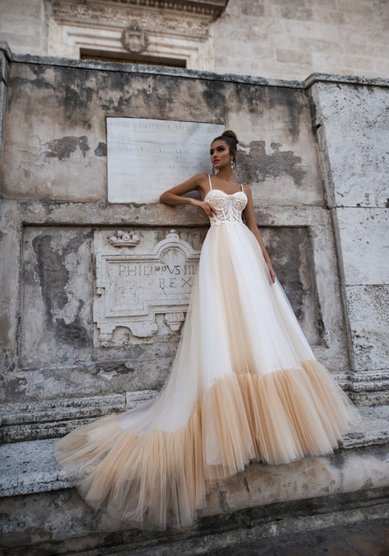 Свадебное платье Queen of the Middow-M67837 - Свадебный салон Milano Vera