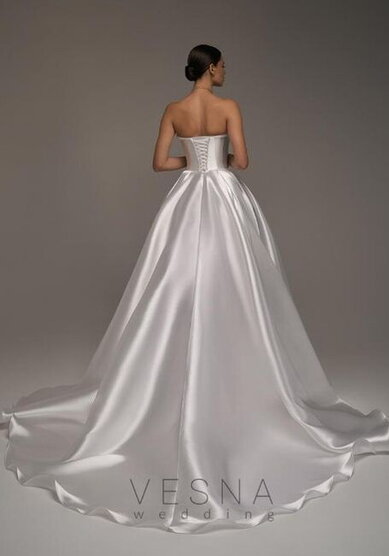 Свадебное платье Дэва Силк Вайт-V69796 - Свадебный салон Vesna