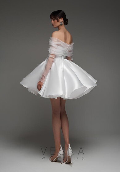 Свадебное платье Ника Силк Вайт Классик + Вуаль-V70239 - Свадебный салон Vesna