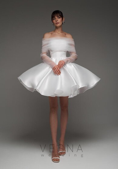 Свадебное платье Ника Силк Вайт Классик + Вуаль-V70239 - Свадебный салон Vesna