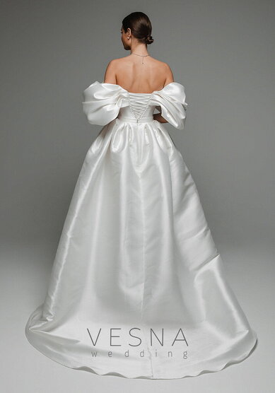 Свадебное платье Рафаэль Вайт +Шлейф-V70304 - Свадебный салон Vesna