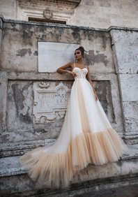 Свадебное платье Queen of the Middow-M67837