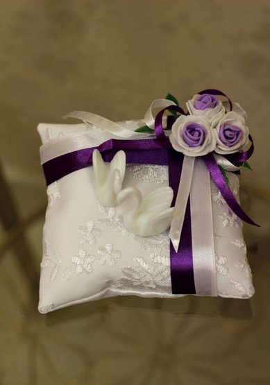 Подушечка для колец К79166 - Салон свадебной и вечерней моды Королева