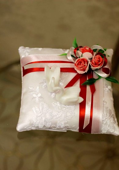 Подушечка для колец К79167 - Салон свадебной и вечерней моды Королева