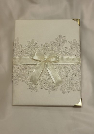 Книга пожеланий Грейс К79992 - Салон свадебной и вечерней моды Королева