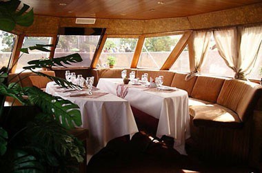 Теплоход Северная Пальмира